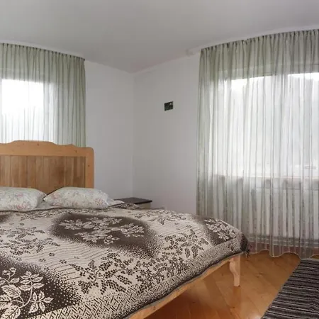 Приватна Садиба Живиця Homestay Tatariv
